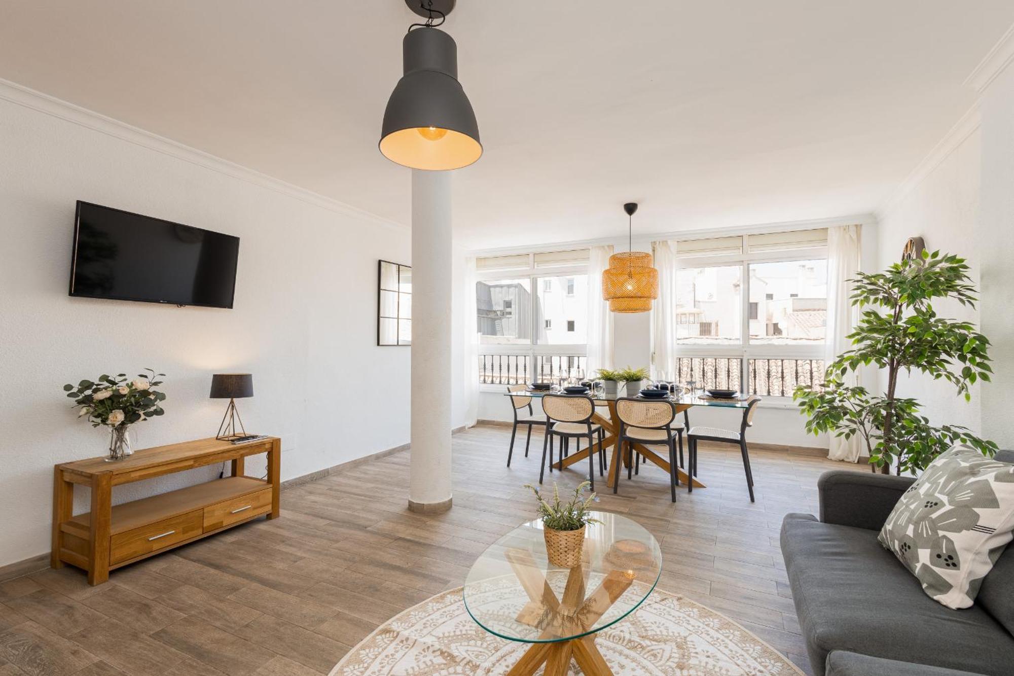 C103 - Sunny Terrace, Old Town Views Apartment มาลากา ภายนอก รูปภาพ