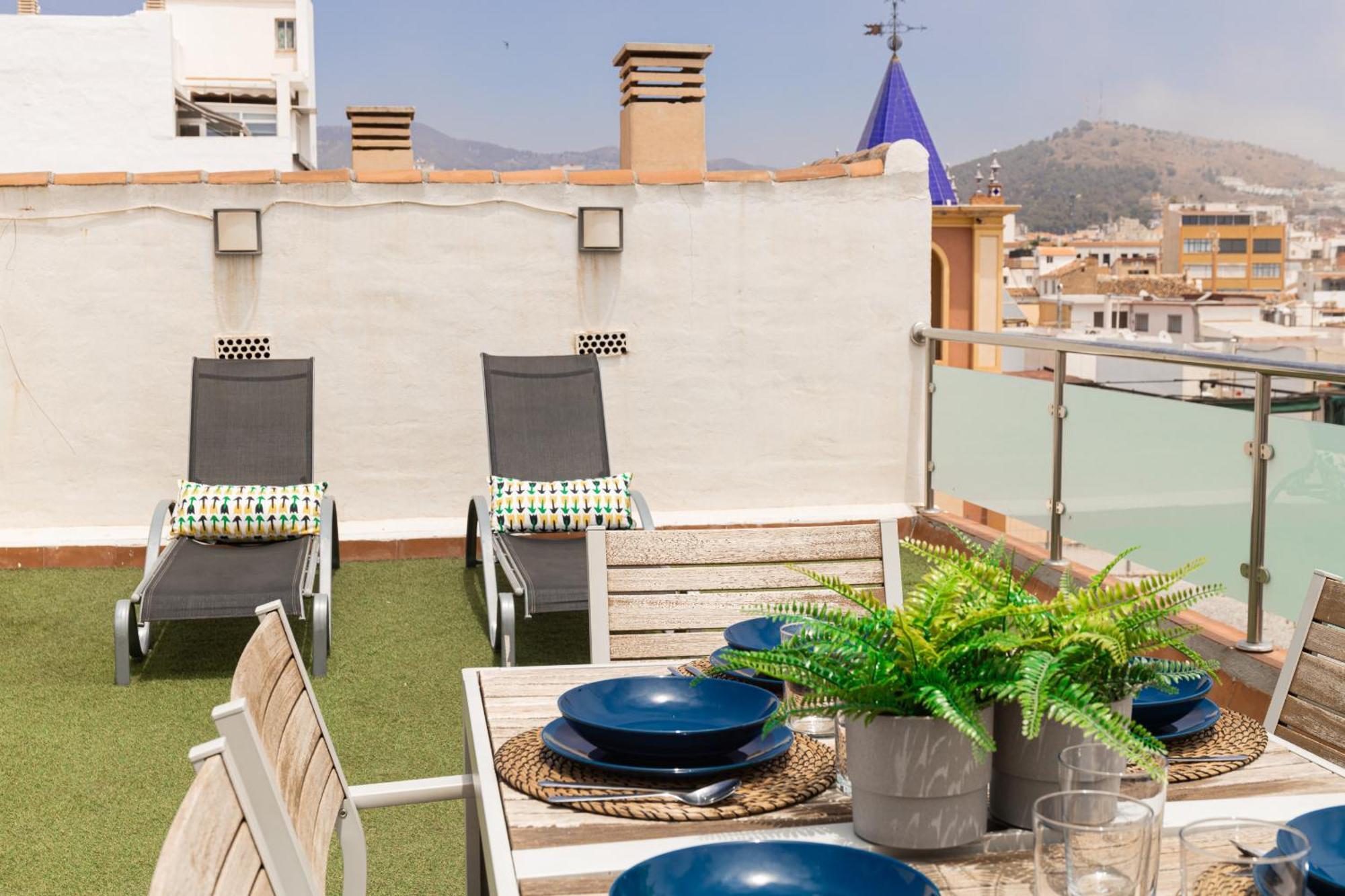 C103 - Sunny Terrace, Old Town Views Apartment มาลากา ภายนอก รูปภาพ