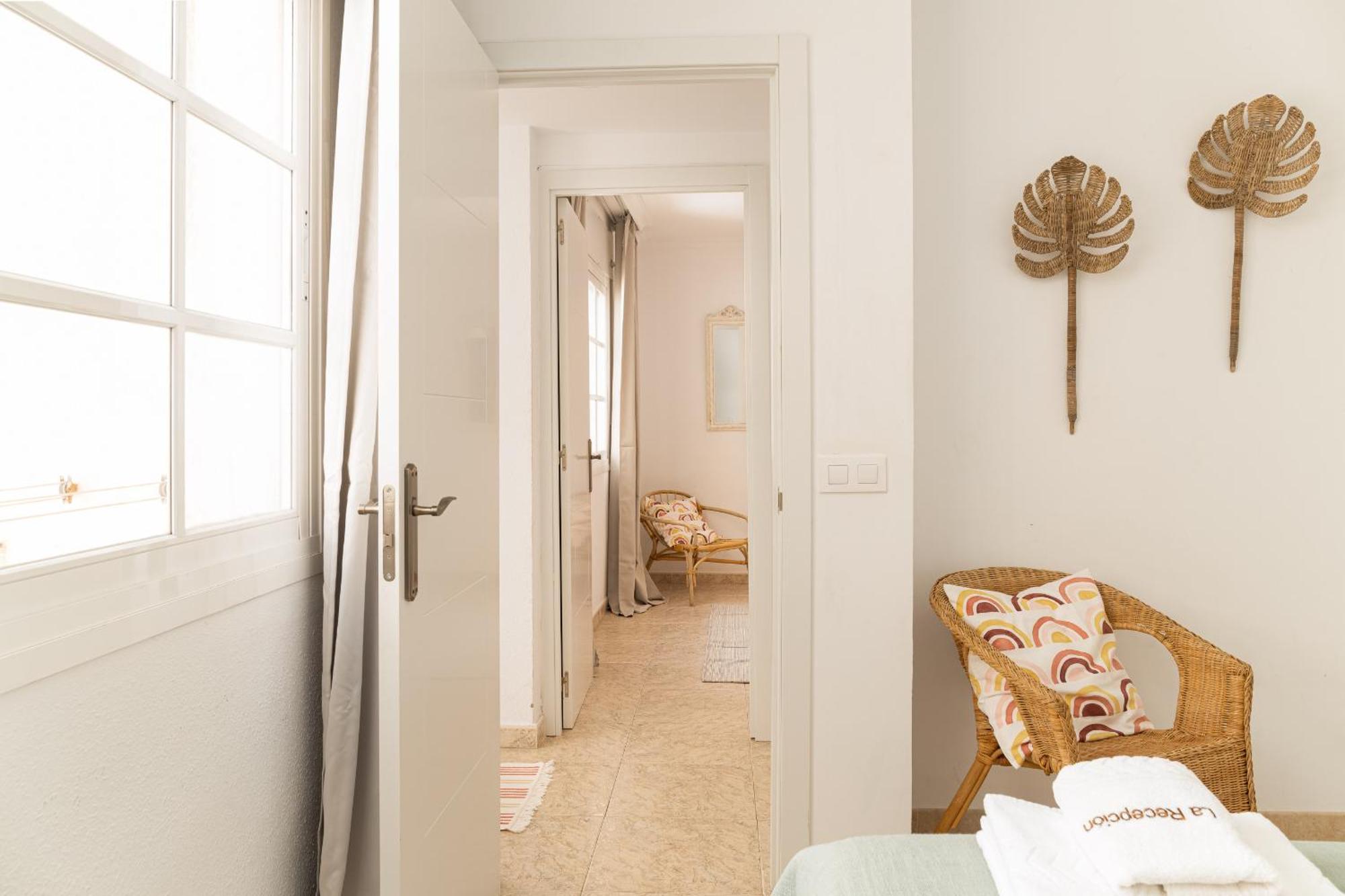 C103 - Sunny Terrace, Old Town Views Apartment มาลากา ภายนอก รูปภาพ